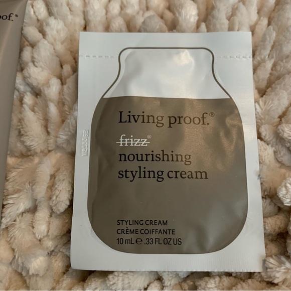 Living Proof No Frizz Nourishing Styling Cream Travel 3 pc set - Picture 4 of 8
